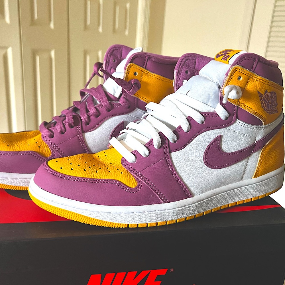 Jordan 1 Brotherhood size 11.5